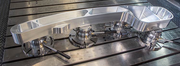 SCHUNK VERO-S SPD clamping pins compensate fluctuations of inside micrometers during direct clamping caused by heat distortion or residual stress. 